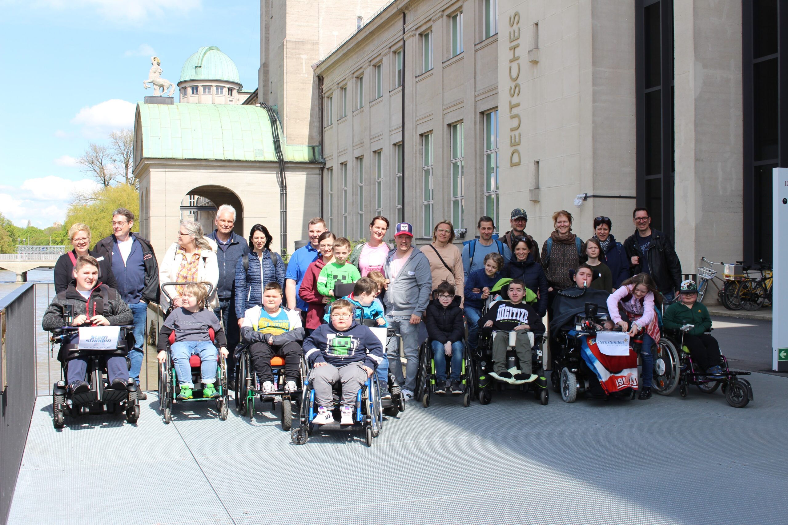 Gruppenbild Ausflug der Duchenne Stiftung