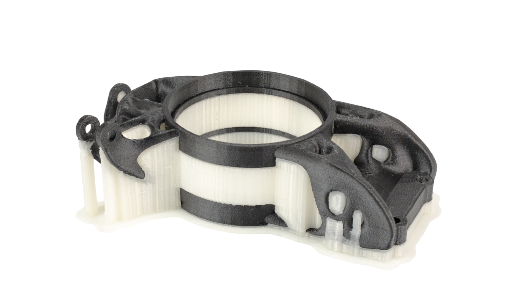 Additiv gefertigter Lenkknuckle aus PEEK-CF mit hoher mechanischer Festigkeit, exzellenter Steifigkeit und Eignung als metallersetzendes Strukturbauteil.